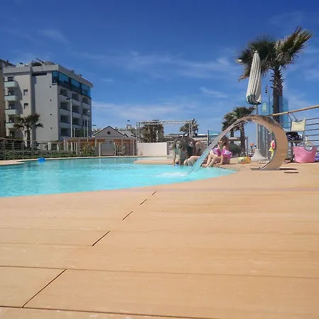 Commodore 3* ريتشيوني