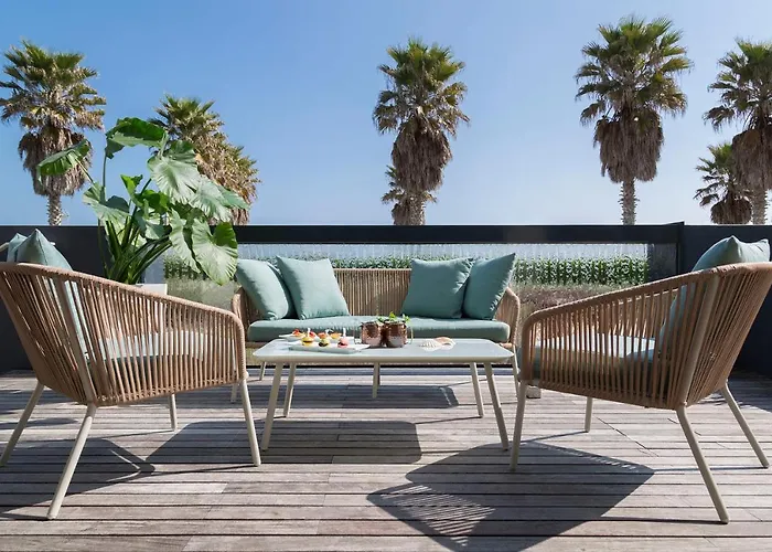 Отель Commodore