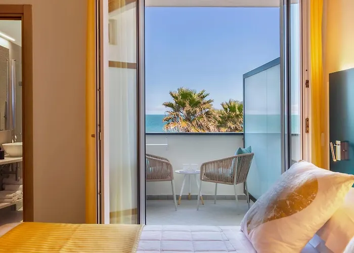 Отель Commodore 3*