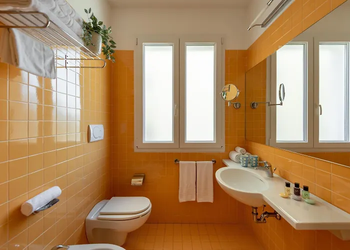 Commodore Отель 3*