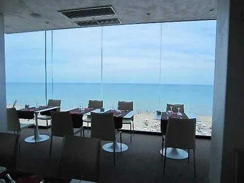 Commodore 3* Riccione