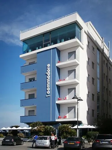 Otel Commodore 3*