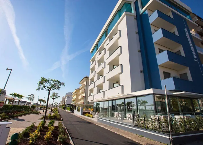 Commodore 3* Риччоне