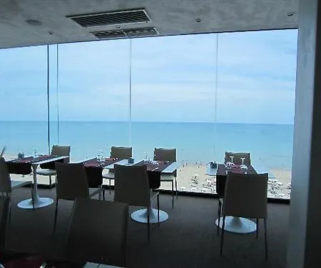 Commodore 3* Riccione